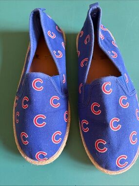 Women’s Blue Slip-On Canvas Shoes with Red Accent Cub Logos size Sm